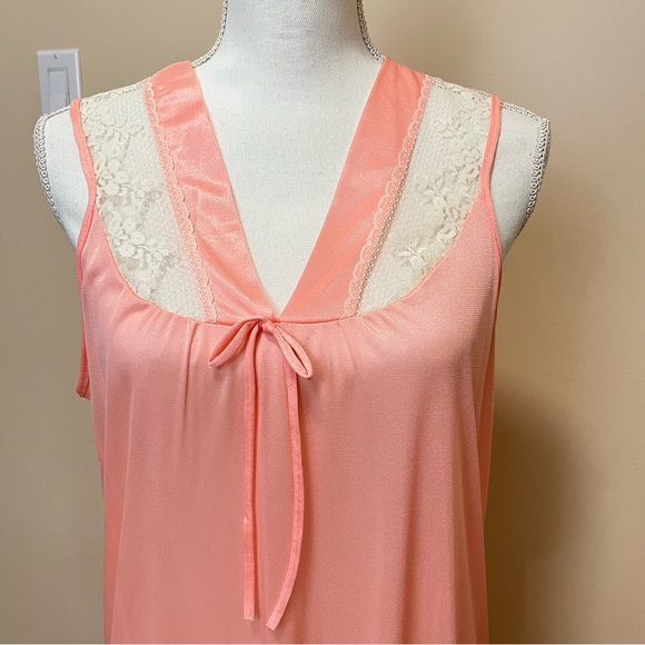 NWT Vintage 1960’s Chemise Nightgown - The Bon 100% Nylon Nightie - Deadstock - Picture 7 of 14